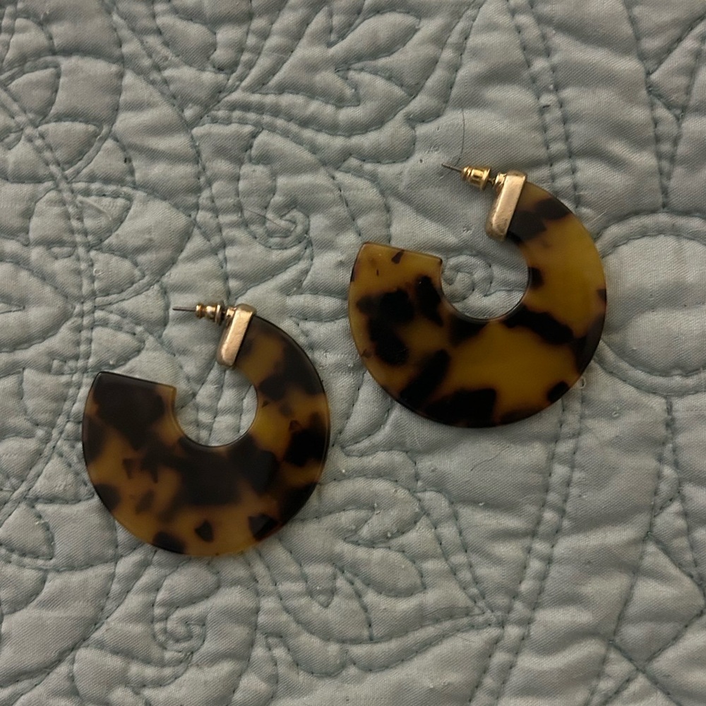 Tortoise Shell Hoop Earrings